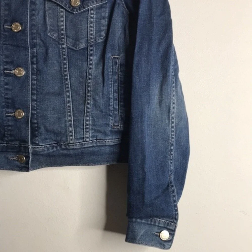 Levis Denim Jacket Embroidered back  Blue Trucker size large y2k